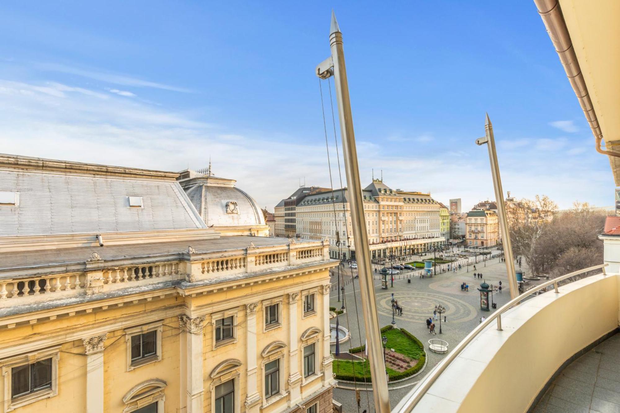 Luxe Living At Old Town Center Apartment Bratislava Exterior foto