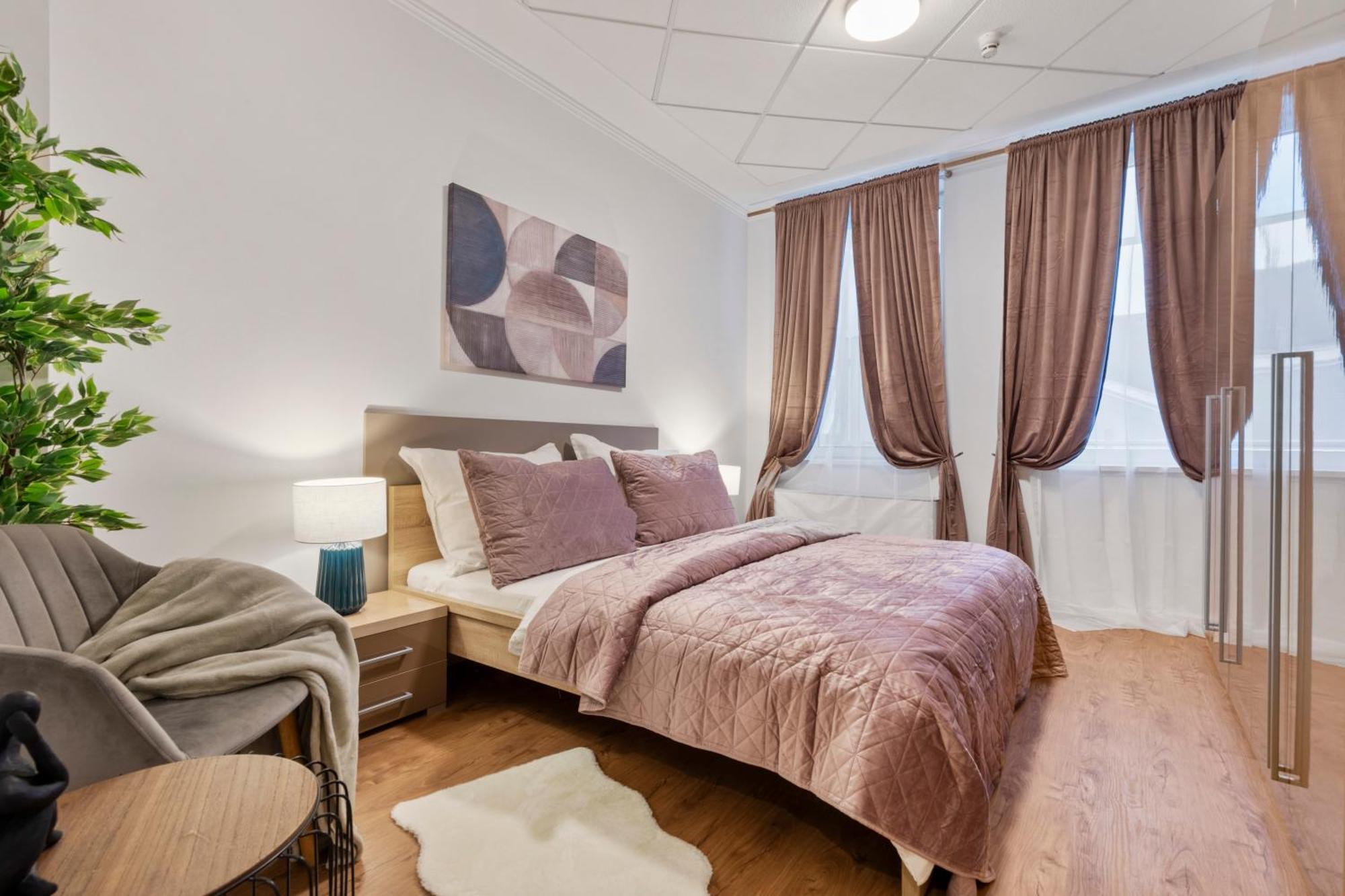 Luxe Living At Old Town Center Apartment Bratislava Exterior foto