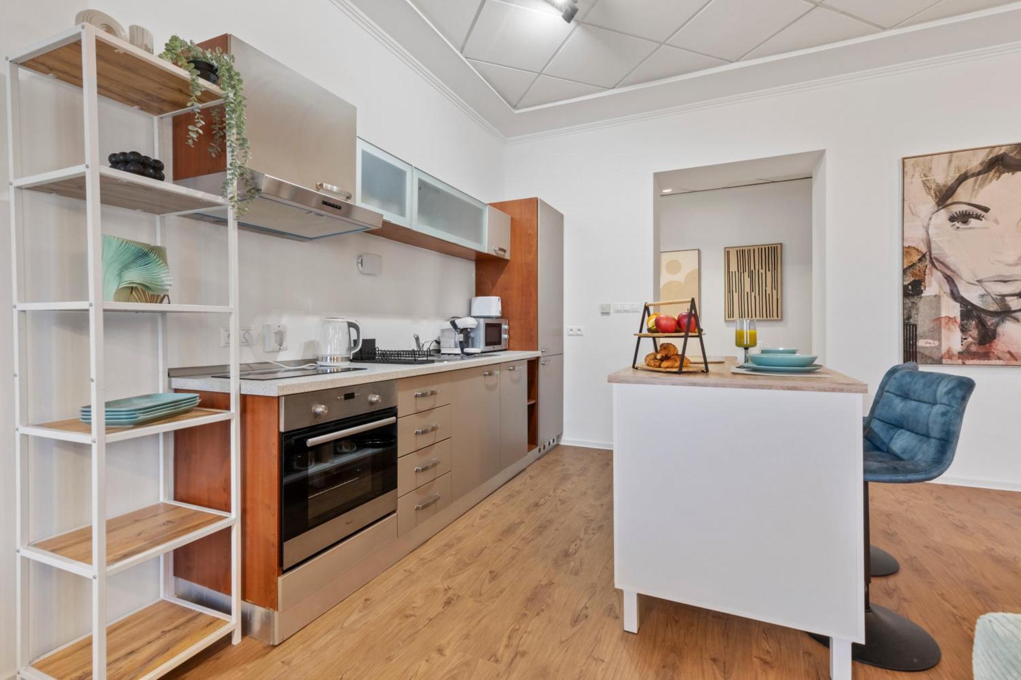 Luxe Living At Old Town Center Apartment Bratislava Exterior foto