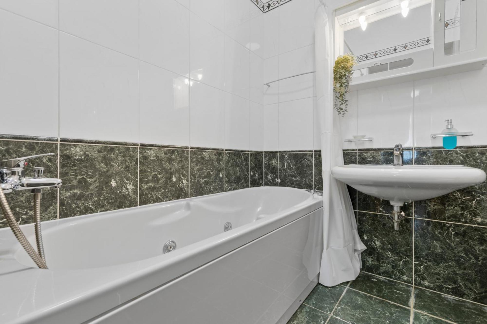 Luxe Living At Old Town Center Apartment Bratislava Exterior foto