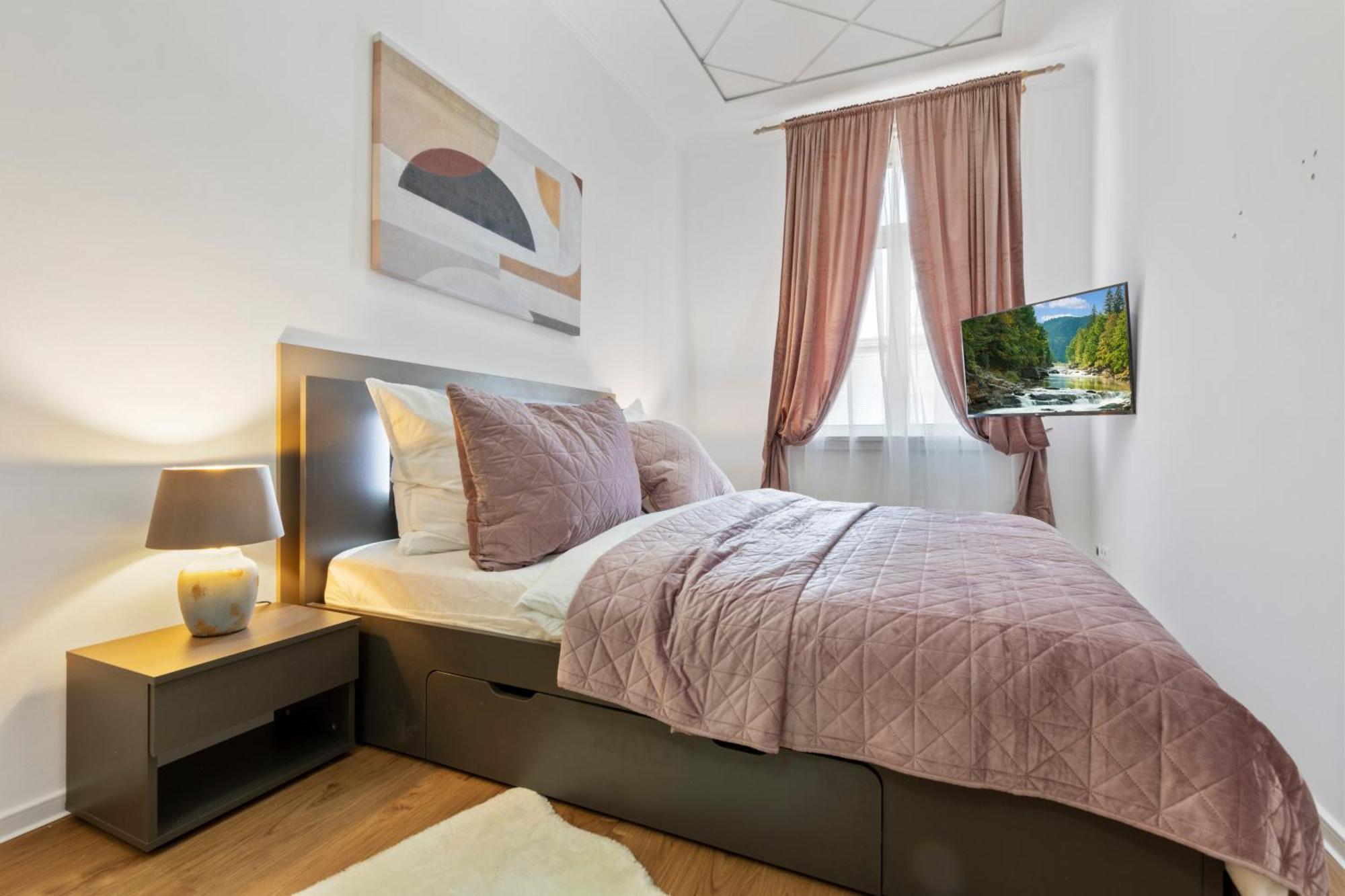 Luxe Living At Old Town Center Apartment Bratislava Exterior foto
