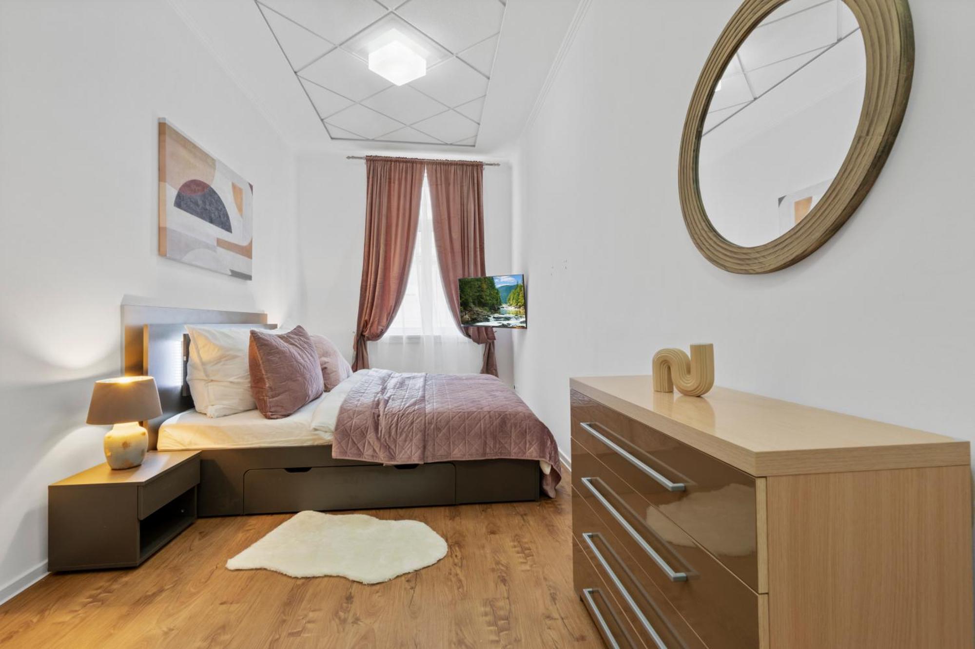 Luxe Living At Old Town Center Apartment Bratislava Exterior foto